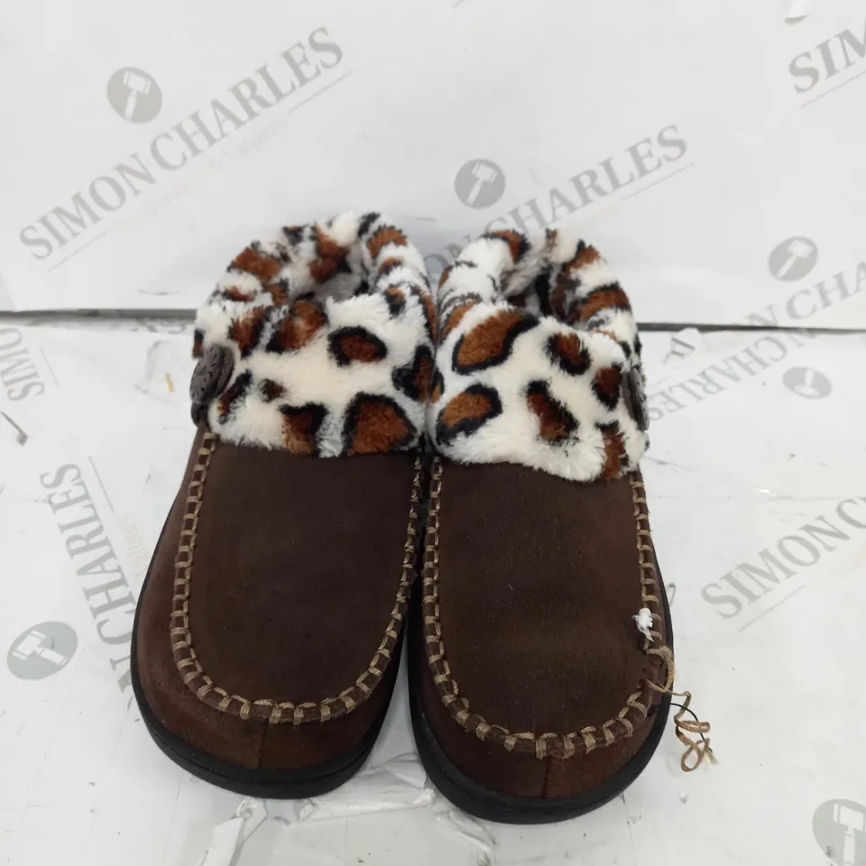 EARTH ORIGINS SIZE 6 SLIPPER