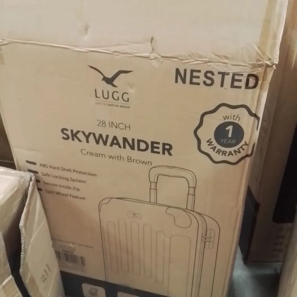 BOXED LUGG 28INCH SKYWANDER SUITCASE CREAM WITH BROWN 