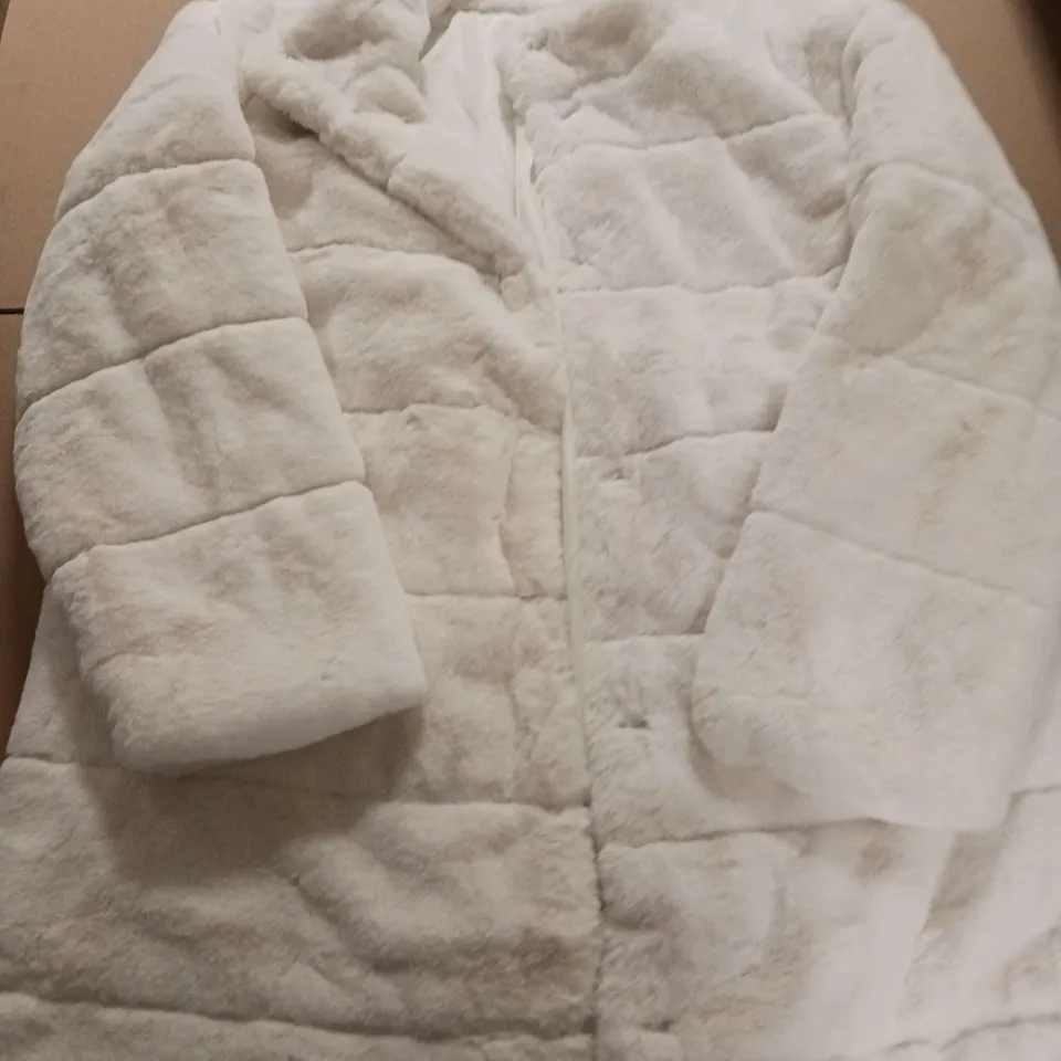 CENTIGRADE LADIES FAUX FUR COAT WHITE SIZE XL