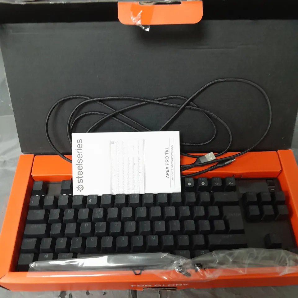 BOXED STEELSERIES APEX PRO TKL KEYBOARD