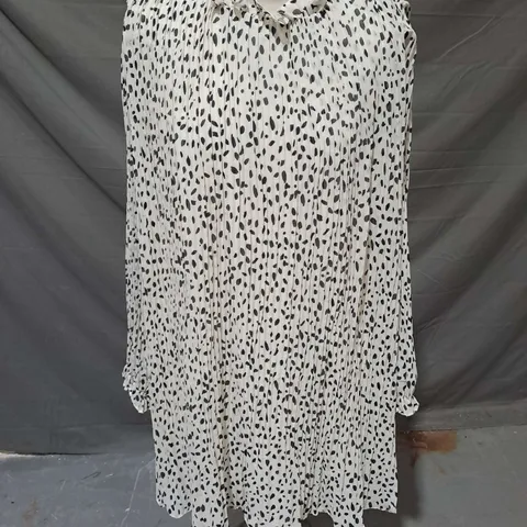 RIVER ISLAND SHIFT DRESS IN CREAM POLKA SIZE 14