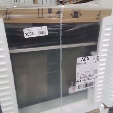 AEG INTEGRATED ASSISTED COOKING OVEN - STAINLESS STEEL Model BPK742320M