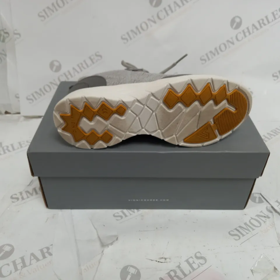 VIONIC BRISK JETTA TRAINERS SIZE 3