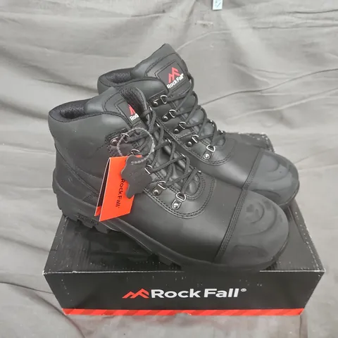 BOXED PAIR OF ROCKFALL RF170 GRANITE ROBUST SAFETY BOOT IN BLACK - UK 14