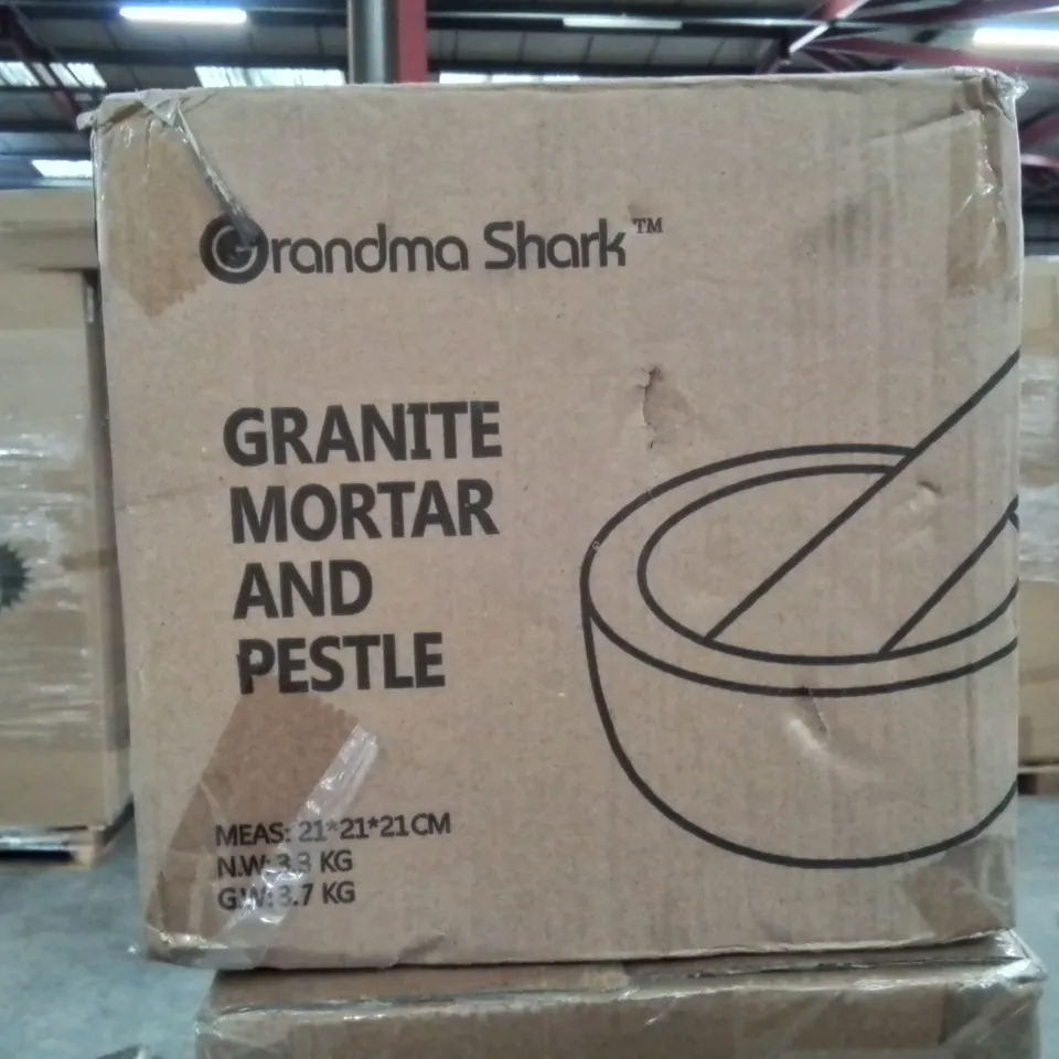 BOXED GRANITE STONE PESTLE AND MORTAR SET