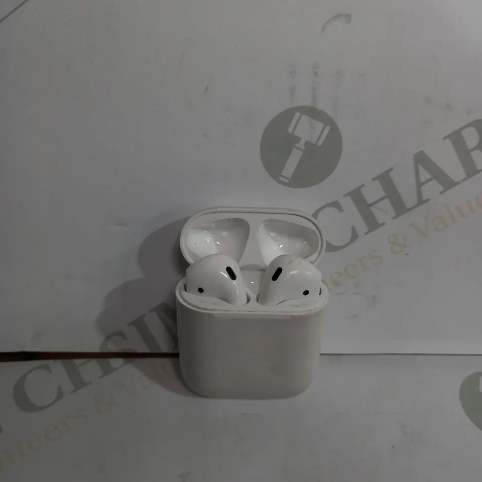 APPLE AIR PODS GEN 1