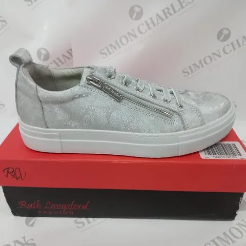 BOXED PAIR OF RUTH LANGSFORD ZIP DETAIL TRAINERS SILVER - SIZE 6