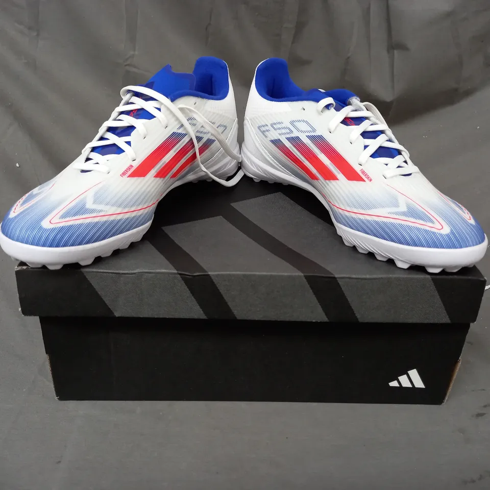 BOXED PAIR OF ADIDAS F50 LEAGUE SHOES IN WHITE/MULTI UK SIZE 6.5