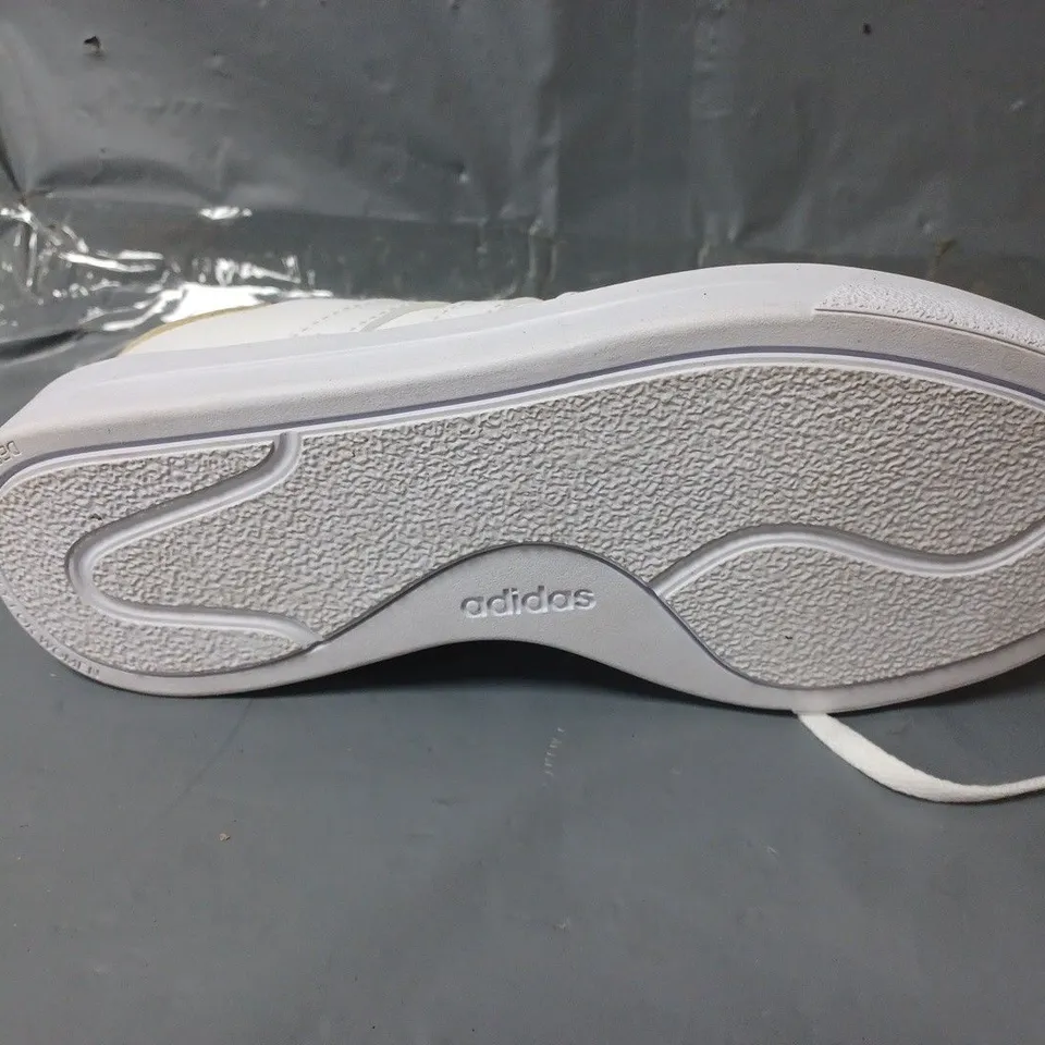 PAIR OF ADIDAS COURT PLATFORM SHOES IN WHITE - UK 4