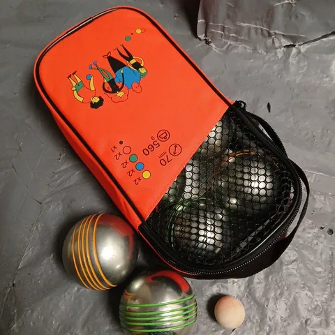 SET OF METAL BOOLES