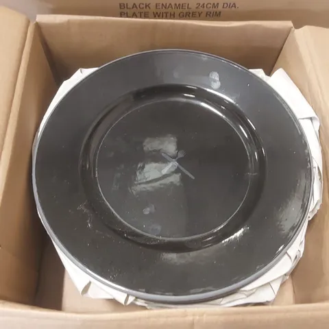 BOX CONTAINING APPROXIMATELY 40x BLACK ENAMEL 24CM DIAMETER PLATES WITH GREY RIM