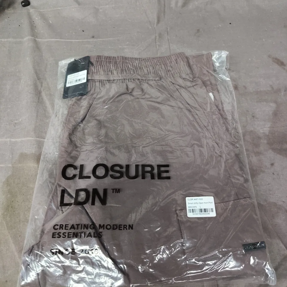 CLOSURE LDN SMART UTILITY OPEN HEM PANT – BROWN, UK L