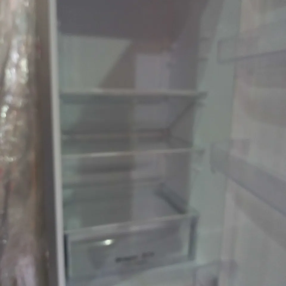 RUSSELL HOBBS GREY FREESTANDING 70/30 FRIDGE FREEZER