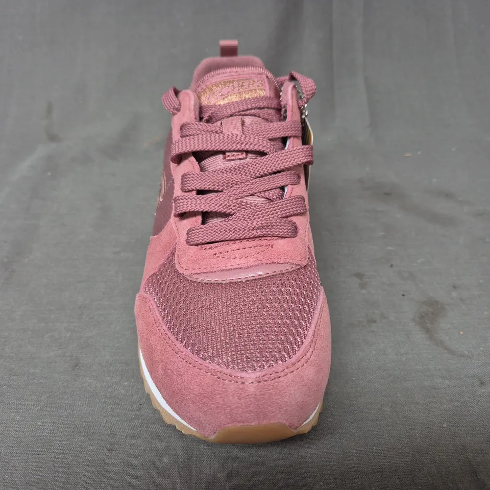 BOXED PAIR OF SKECHERS OG 85 GOLD'N GURL SHOES IN ROSE UK SIZE 5