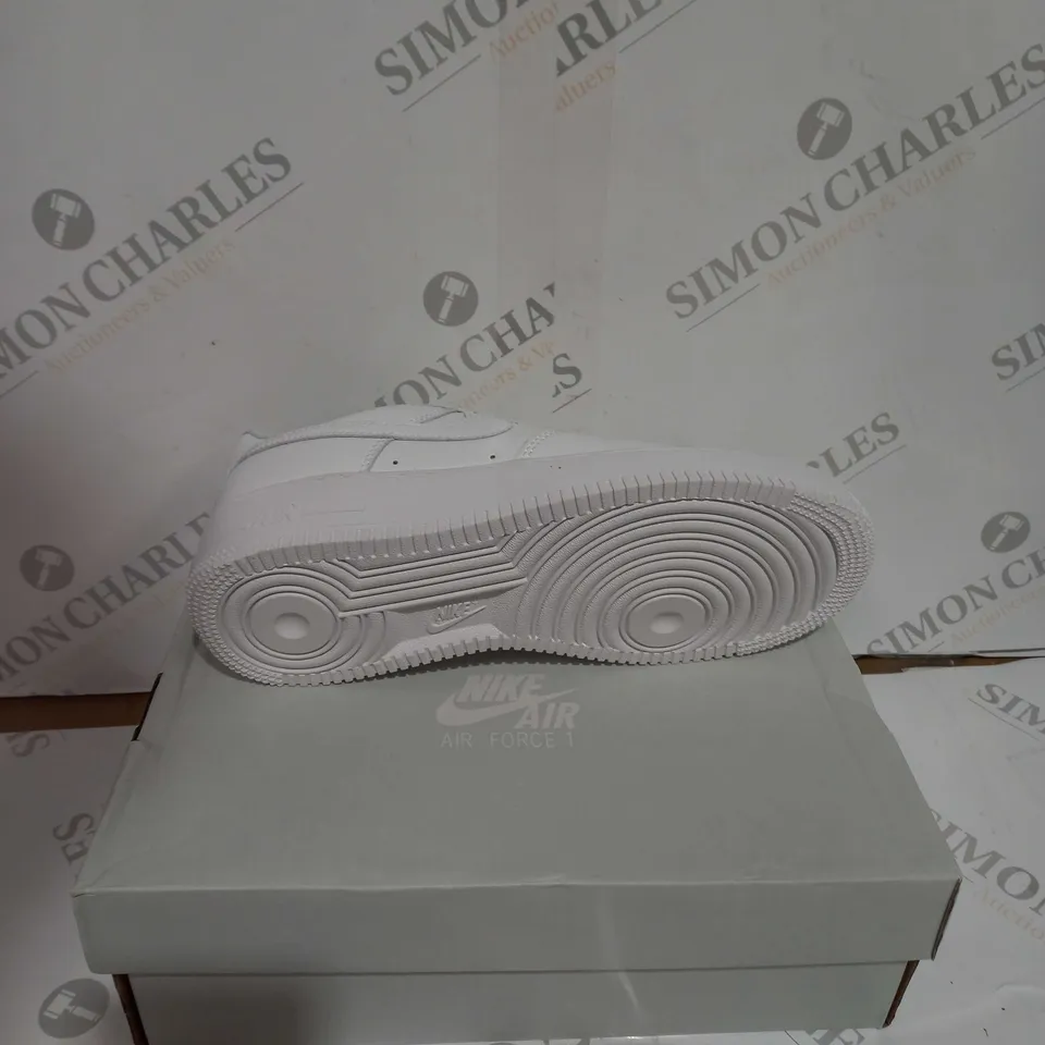 BOXED PAIR OF NIKE WHITE AIR FORCE ONES SIZE 5.5