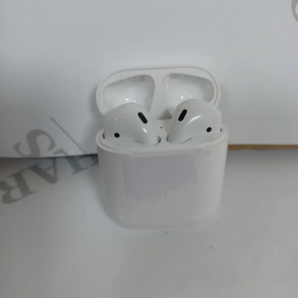 APPLE AIRPODS 1ST GENERATION 