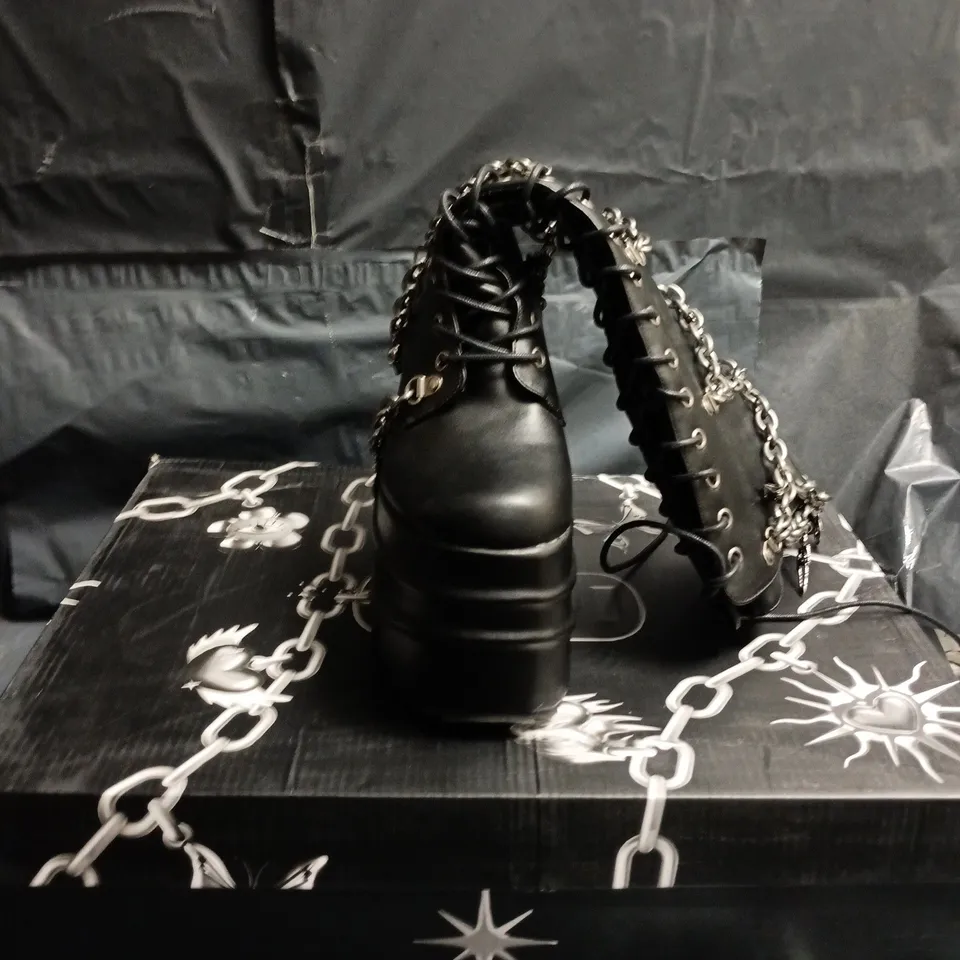 KOI BLACK CHAIN-EMBELLISHED PLATFORM BOOTS – SIZE 5