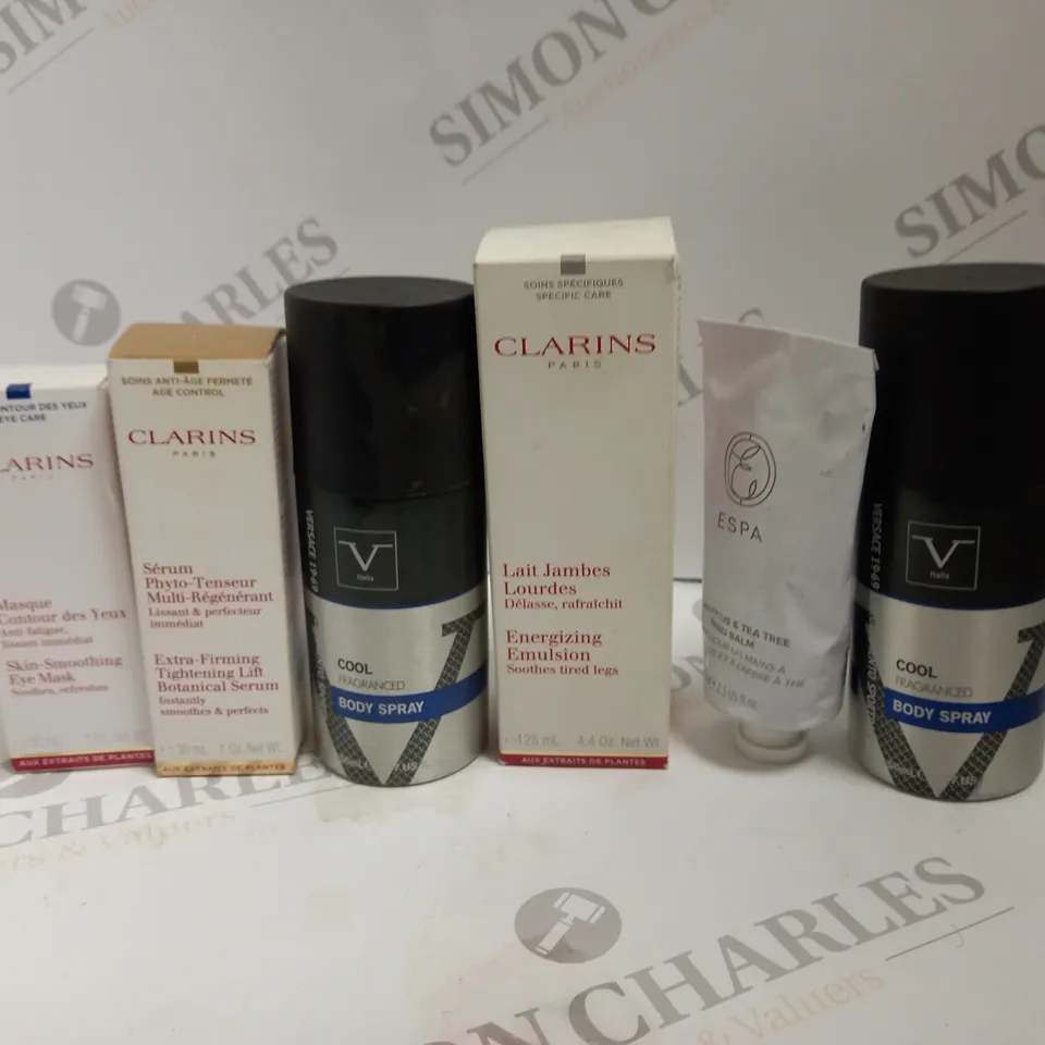 BOX OF APPROX 10 ASSORTED BEAUTY ITEMS TO INCLUDE CLARINS, VERSACE AND ESPA