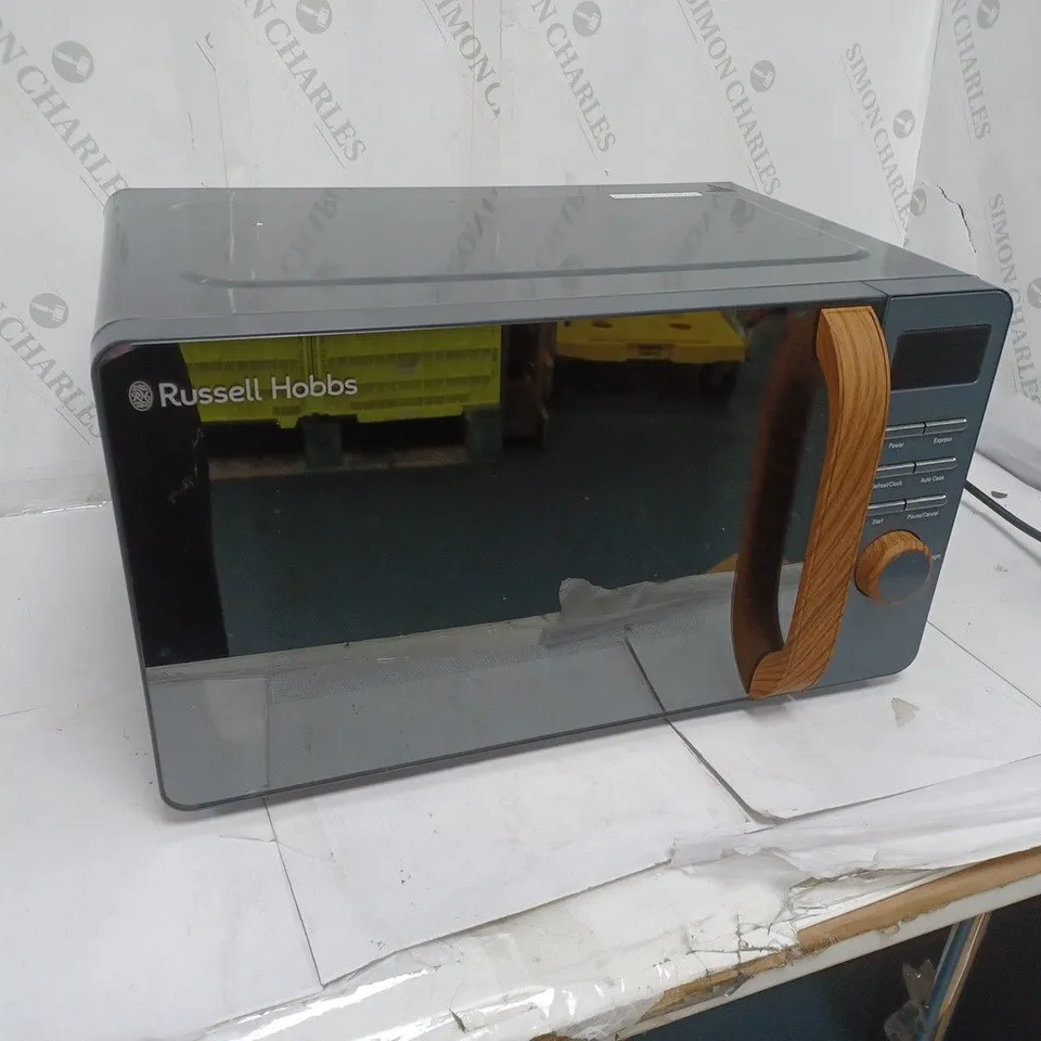 RUSSELL HOBBS EASI DIGITAL MICROWAVE - BOXED RRP £105