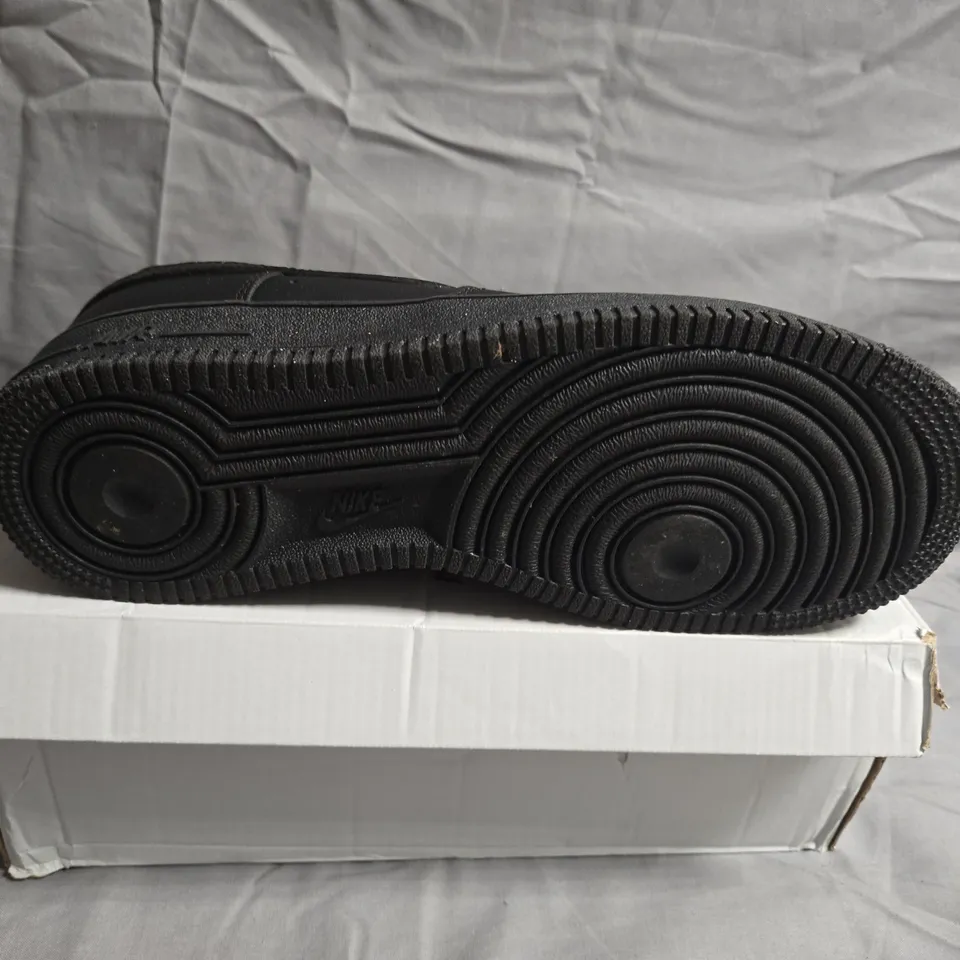 BOXED PAIR OF NIKE AIR FORCE 1'S IN BLACK - UK SIZE 9 