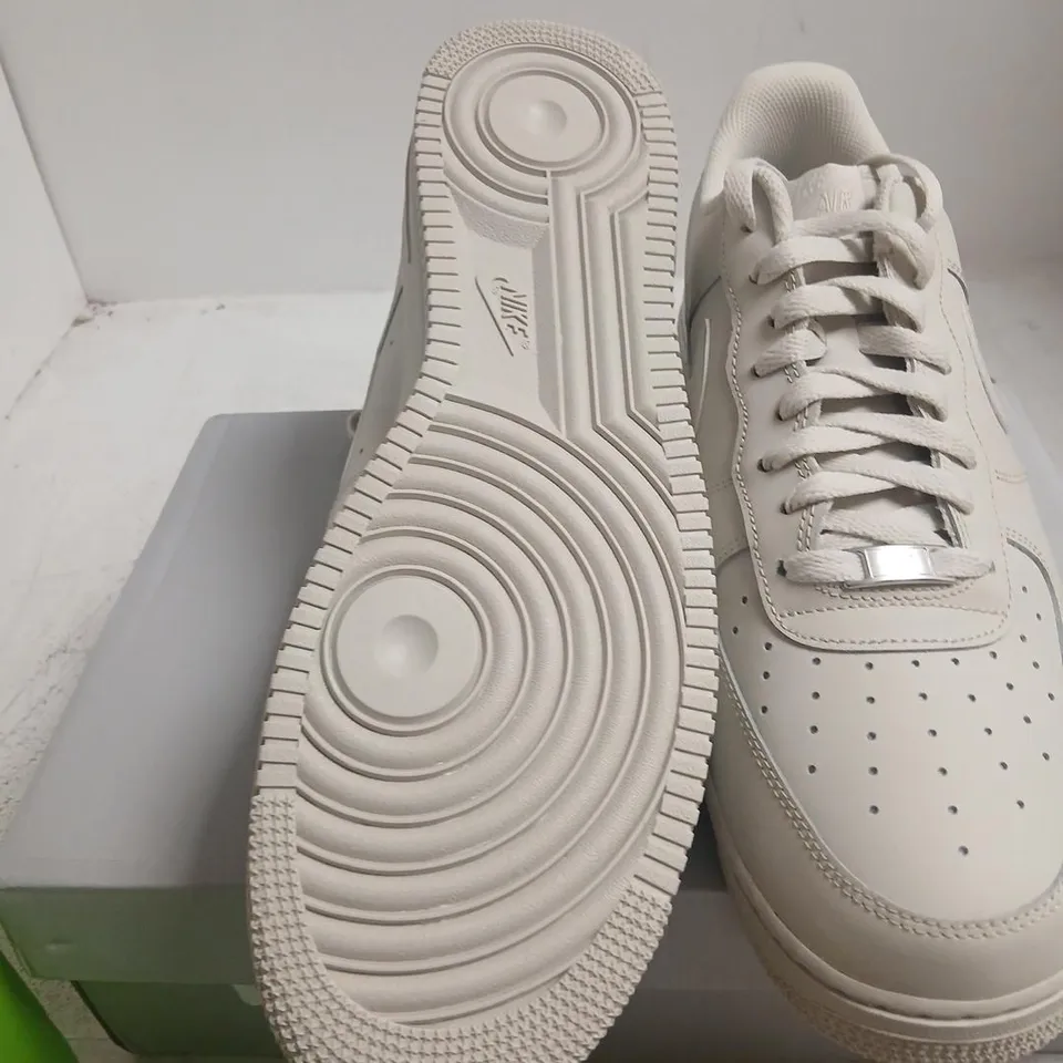 NIKE AIR FORCE 1 LOW – WHITE SNEAKERS SIZE 13