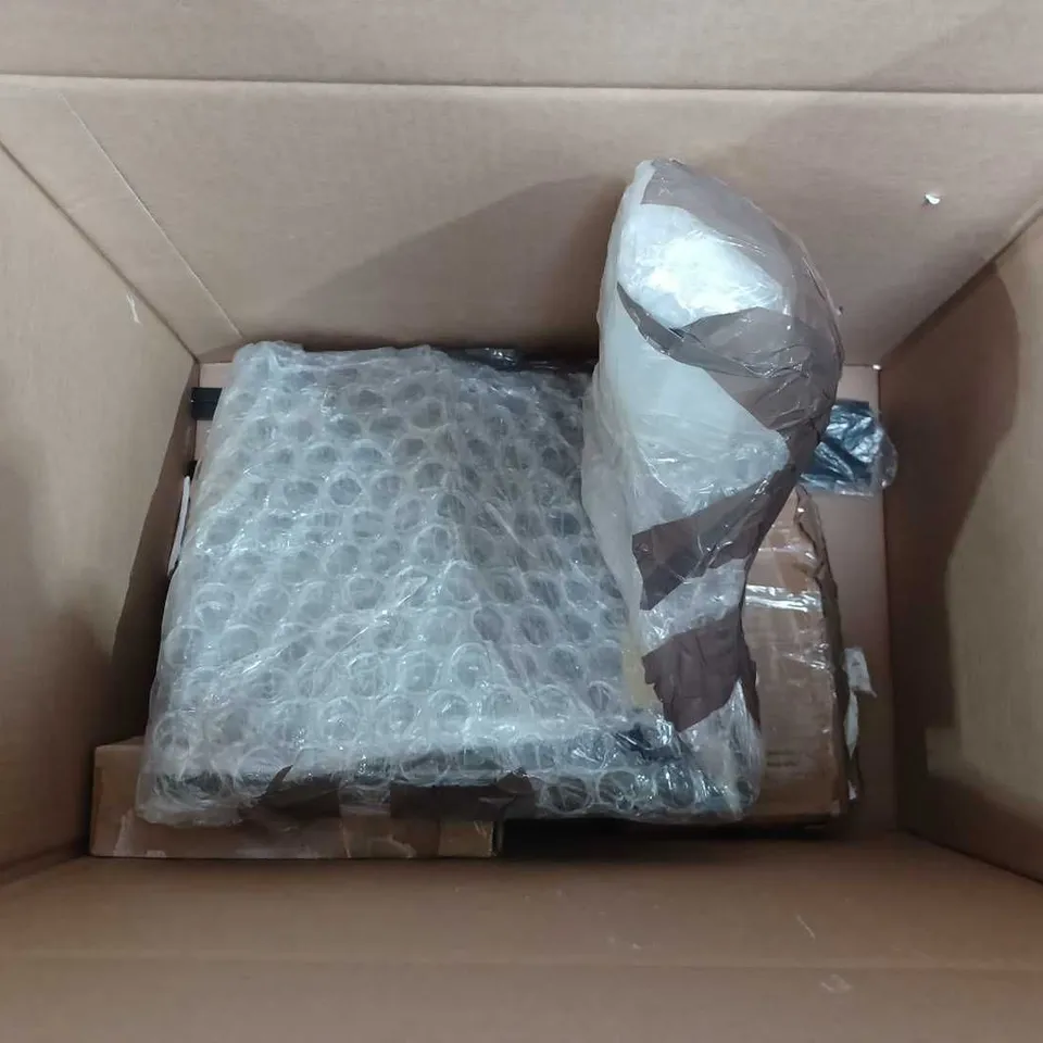 BOX OF APPROX 6 ASSORTED ITEMS TO INCLUDE - MUK LUKS SLIPPERS - CHRISTMAS TRAIN SET - GARDENING TOOLS ECT