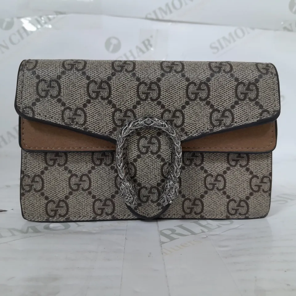 GUCCI SMALL CLUTCH CROSS BODY BAG