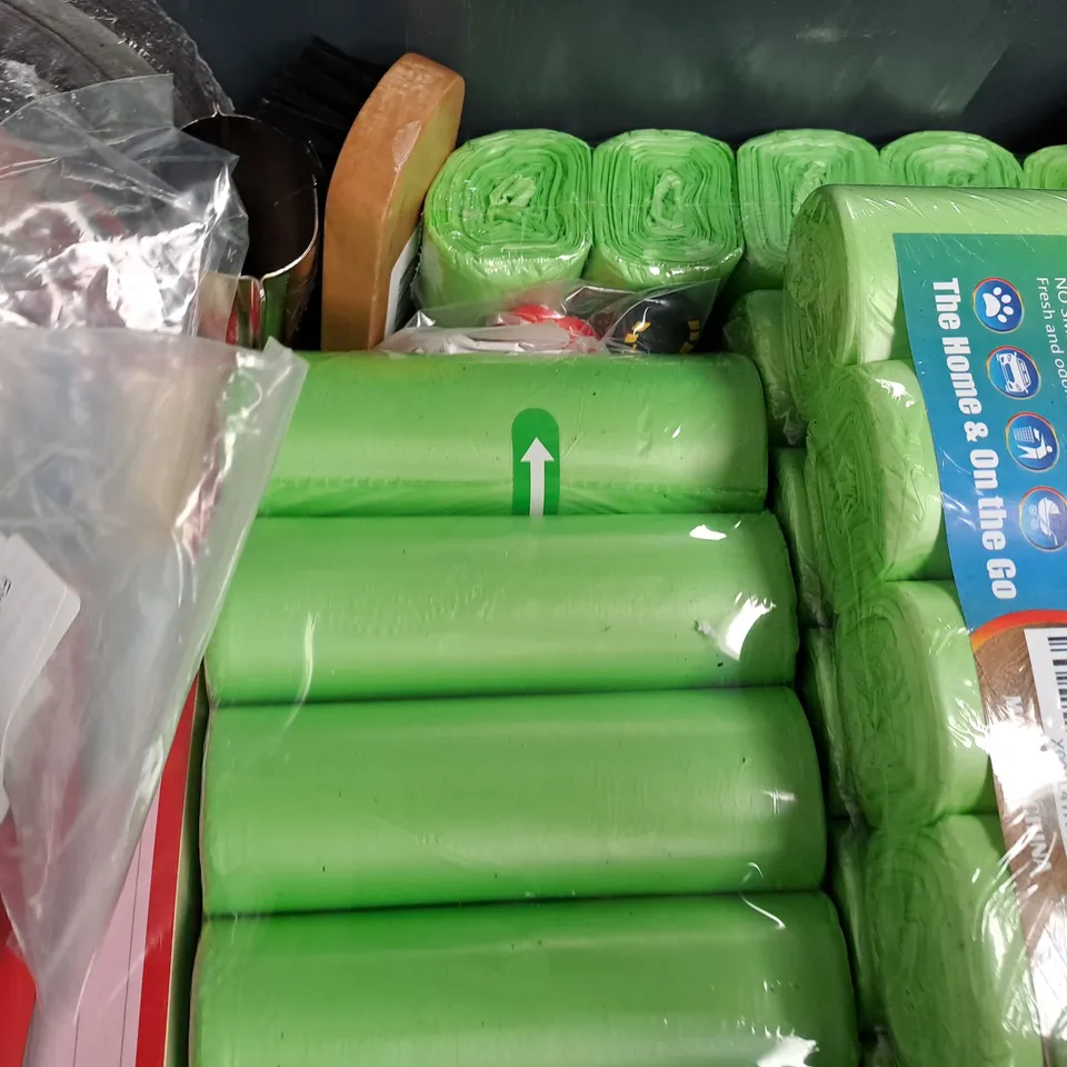 APPROXIMATELY 10 ASSORTED HOUSEHOLD ITEMS TO INCLUDE SHARP CUT CUTTING DISCS, RAPESCO STAPLES, BINBAGS, ETC