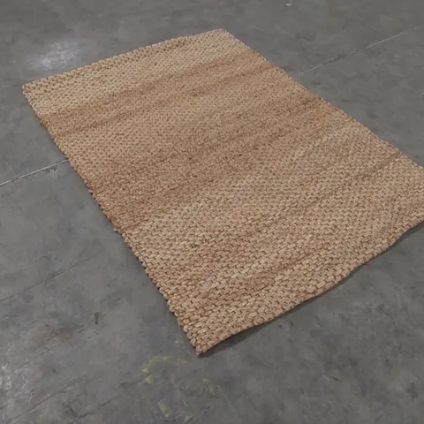 QUALITY DESIGNER AREA RUG - APPROXIMATELY 174 x 120cm