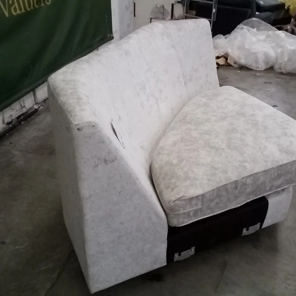 QUALITY DESIGNER RENDEZVOUS CORNER SECTION OYSTER