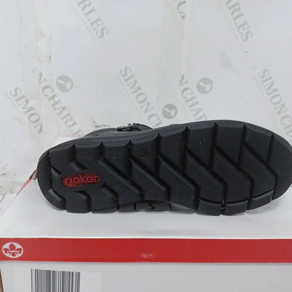 BOXED PAIR OF RIEKER ZIP-UP BOOTS IN BLACK SIZE 4 