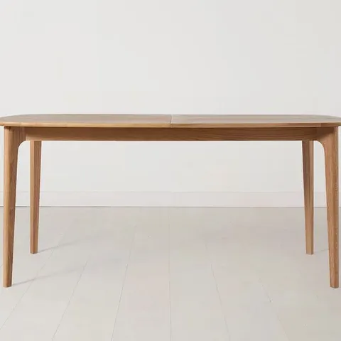 BOXED SWYFT DINING TABLE 03 - OAK