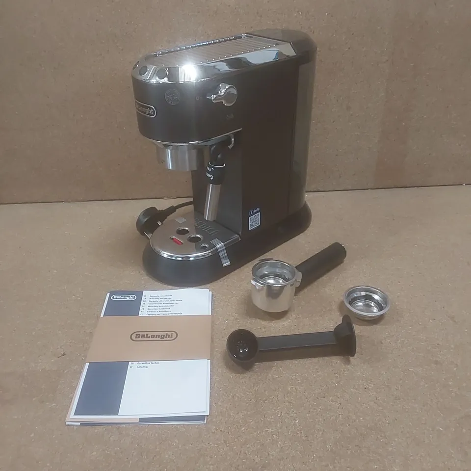 BOXED DELONGHI DEDICA STYLE PUMP ESPRESSO COFFEE MACHINE, BLACK - EC685.BK