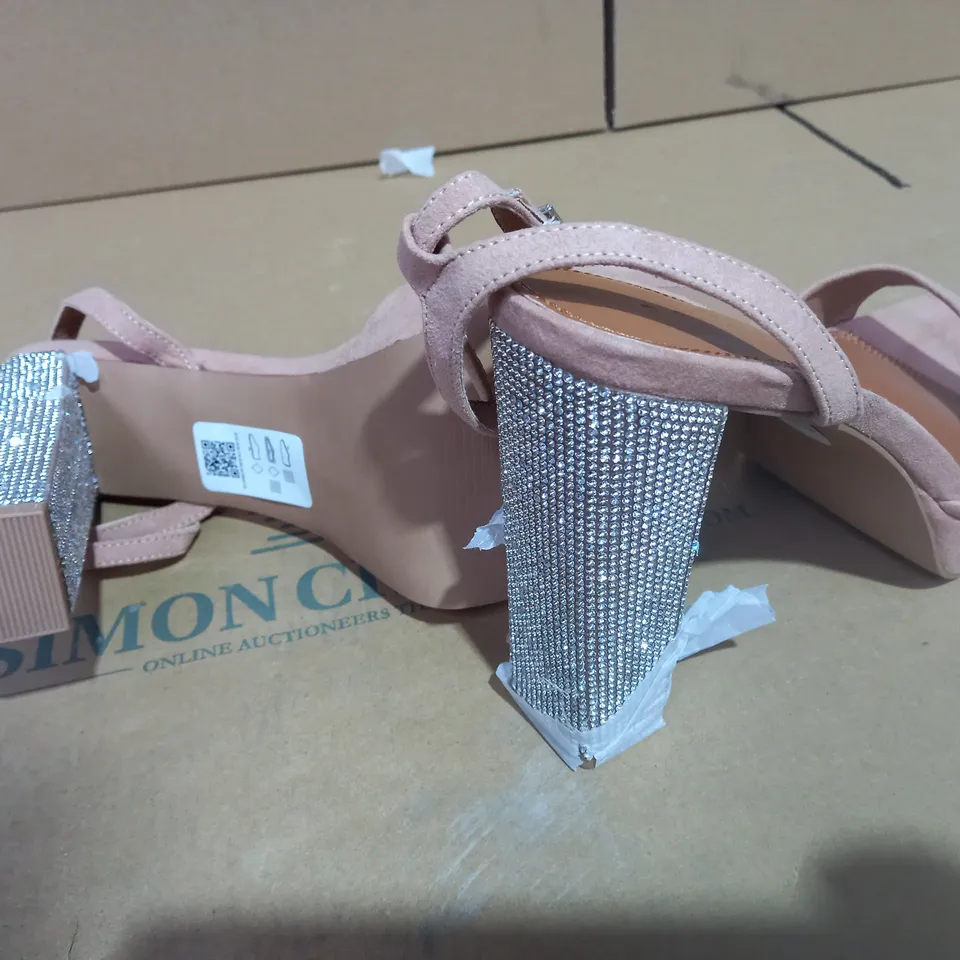 PAIR OF SIZE 8 ASOS PINK HEELS 