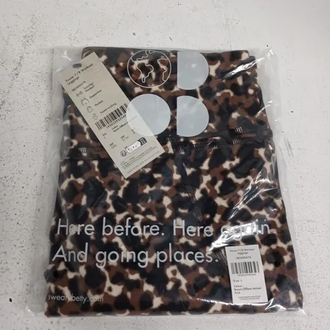 BAGGED SWEATY BETTY POWER 7/8 WORKOUT LEGGINGS IN BROWN OFFBEAT ANIMAL PRINT - LARGE