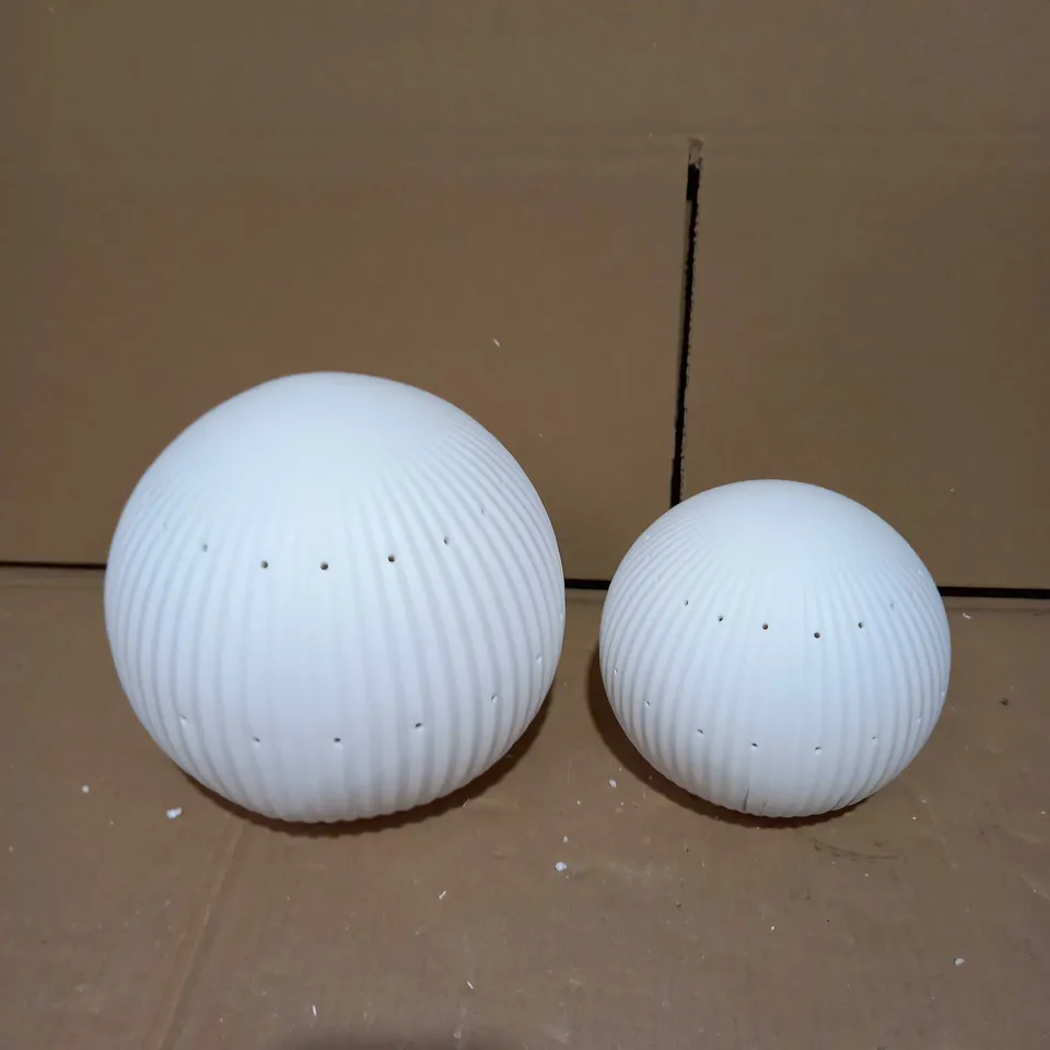 K BY KELLY HOPPEN SET OF CERAMIC LIGHT UP ORNAMENTS 