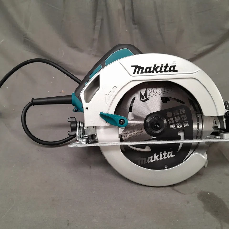 MAKITA 190MM CIRCULAR SAW, 1,200W MOTOR WITH BLADE & CARRY CASE RRP £139.99
