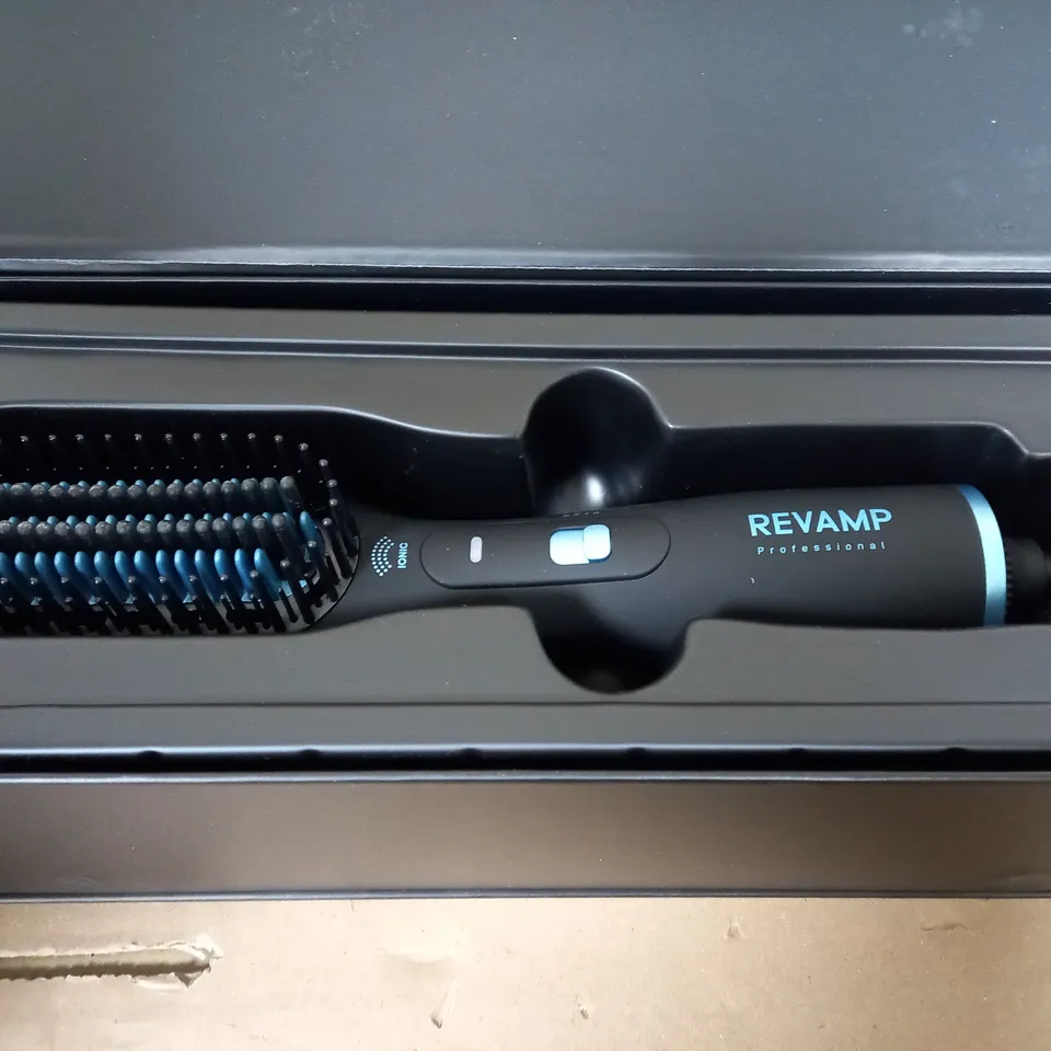 REVAMP PROGLOSS DEEPFORM DRY, STYLE & SHINE HOT STRAIGHTENING AIR BRUSH RRP £100