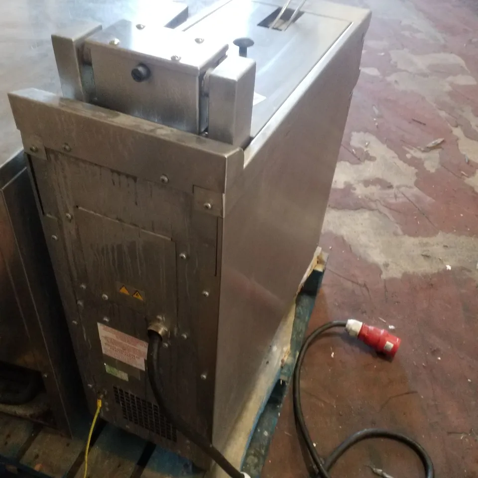 FALCON E3830 ELECTRIC FRYER