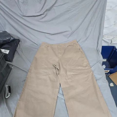 RUTH LANGSFORD WOMEN'S BEIGE TROUSERS – UK 12 (US 8)