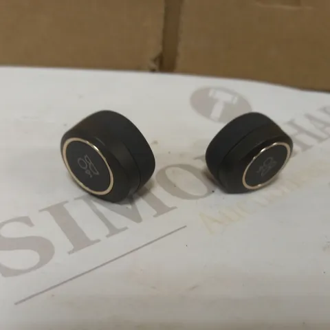 B&O E8 TRULY WIRELESS EARPHONES - CHARCOAL