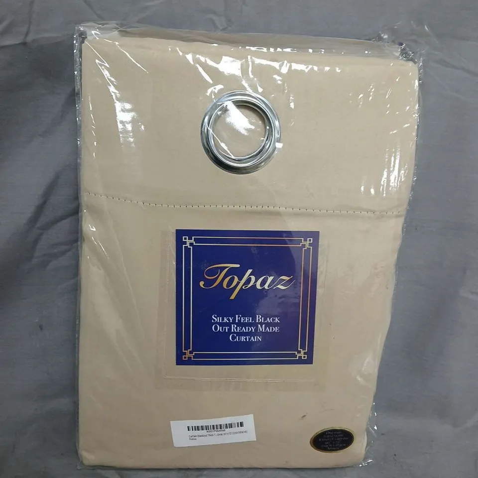 TOPAZ SILK-FEEL BLACKOUT READY-MADE CURTAIN – EYELET HEADER, FULLY LINED