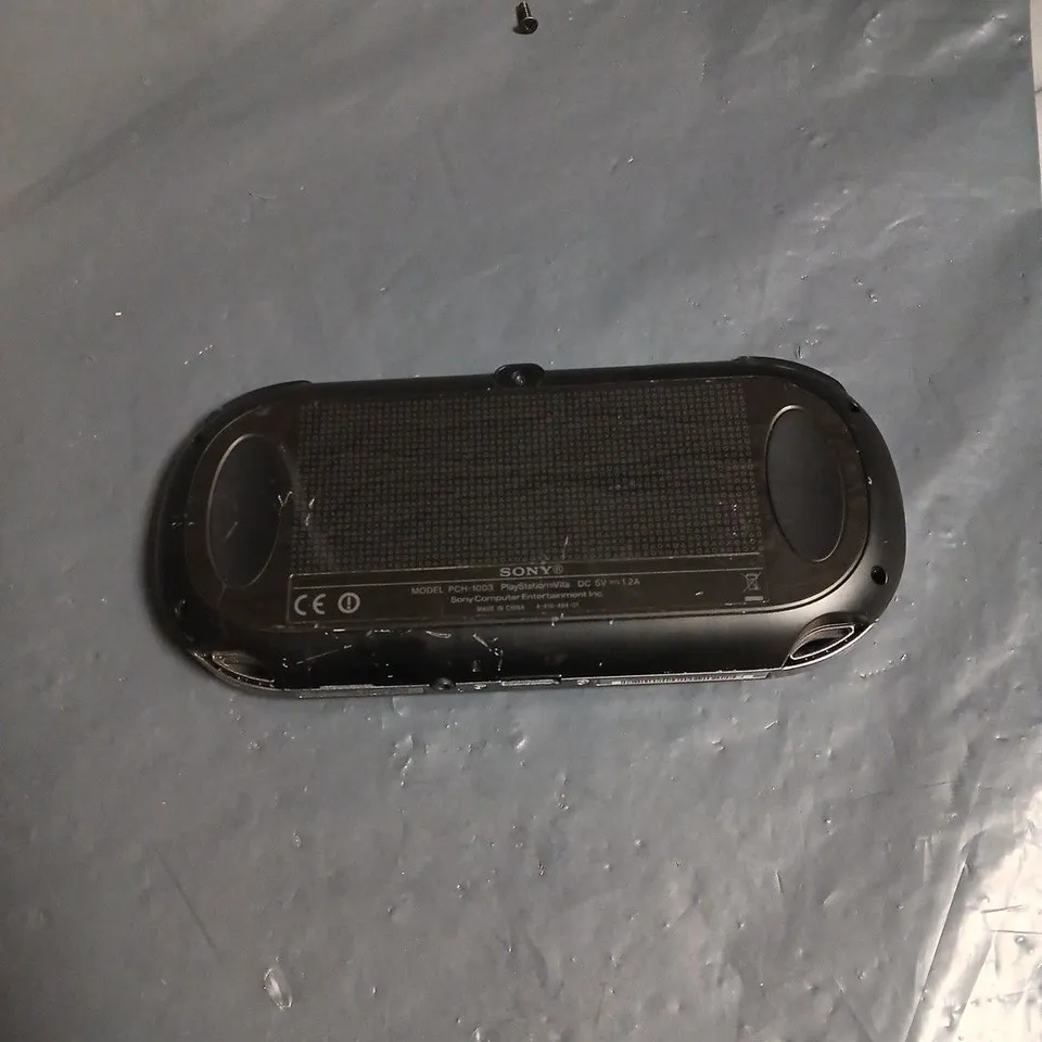 PS VITA GAMING DEVICE