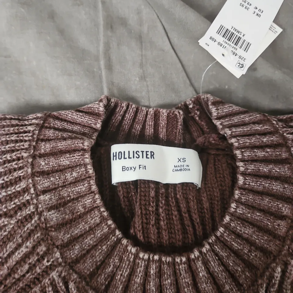 HOLLISTER BOXY FIT KNIT JUMPER – XS – BROWN