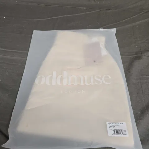 BAGGED ODDMUSE STRUCTURED MINI SKIRT - SIZE M