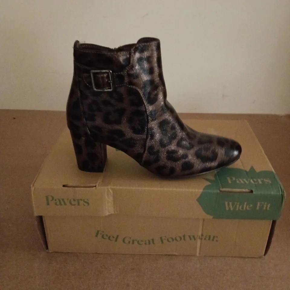 BOXED PAIR OF PAVERS ANIMAL PRINT HEELS IN BROWN - UK 6