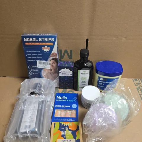 APPROXIMATELY 15 ASSORTED HEALTH & BEAUTY PRODUCTS TO INCLUDE FALSE NAILS , NASAL STRIPS AND NATURE SPELL