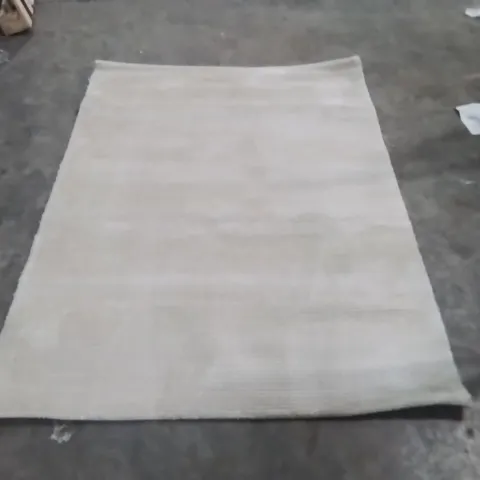 QUALITY DESIGNER AREA RUG - APPROXIMATELY 180X130CM