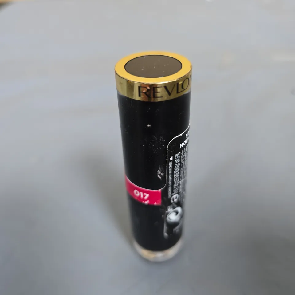 APPROXIMATELY 30 REVLON LOVE IS ON LIPSTICKS - 017