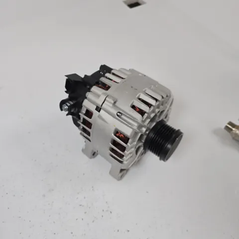 AUTOMOTIVE ALTERNATOR WITH PULLEY